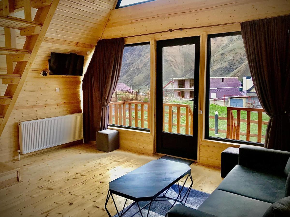 Hillside Kazbegi Apartment Exterior photo