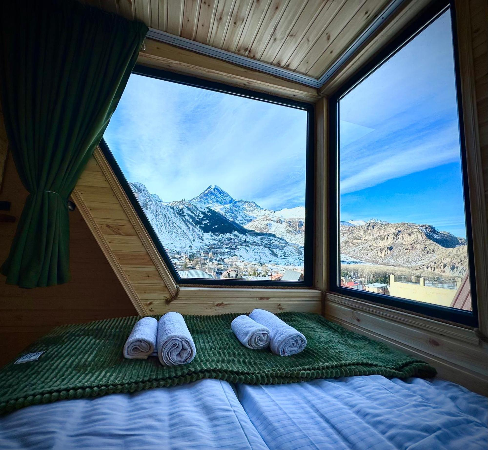Hillside Kazbegi Apartment Exterior photo