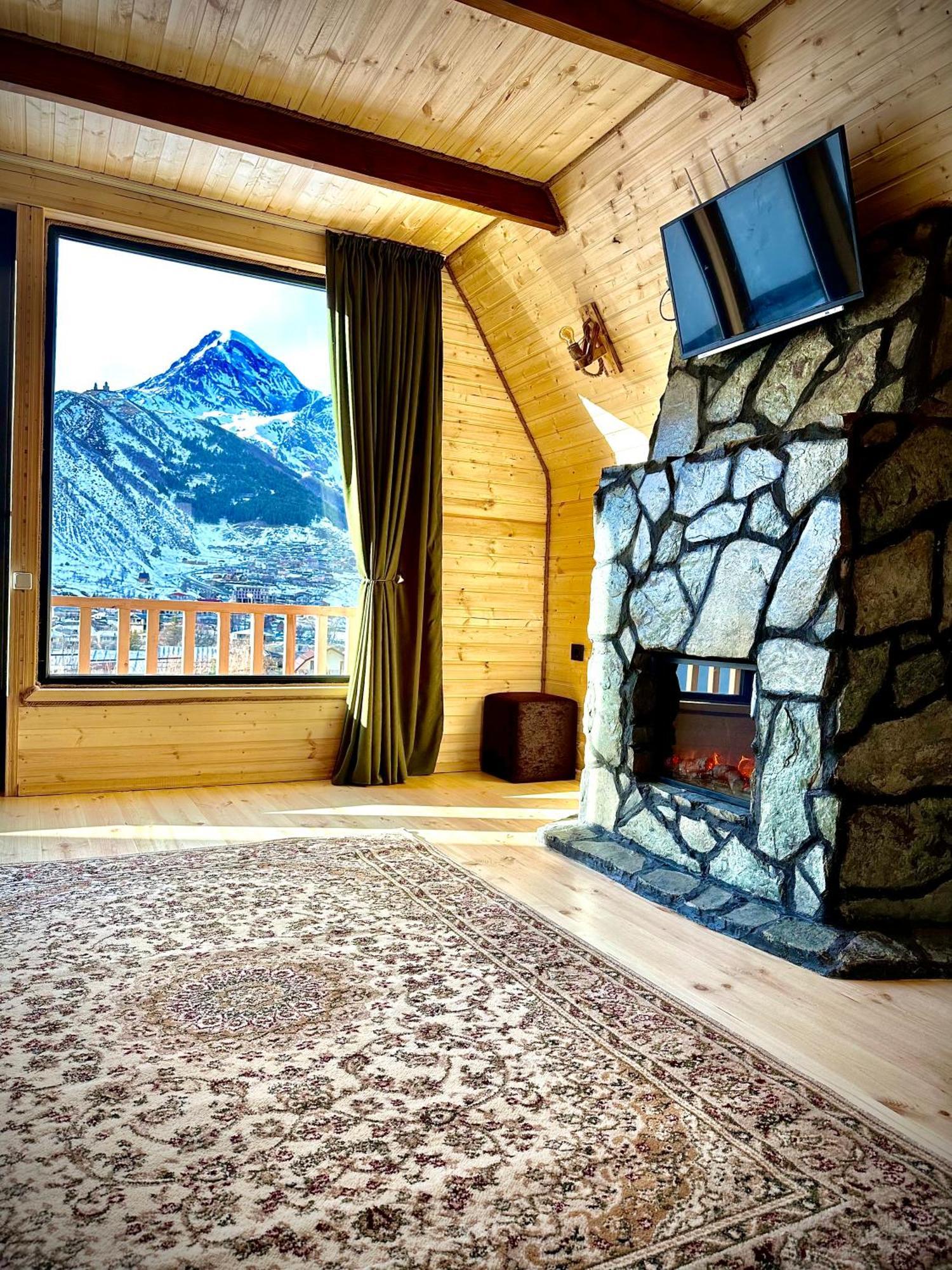 Hillside Kazbegi Apartment Exterior photo