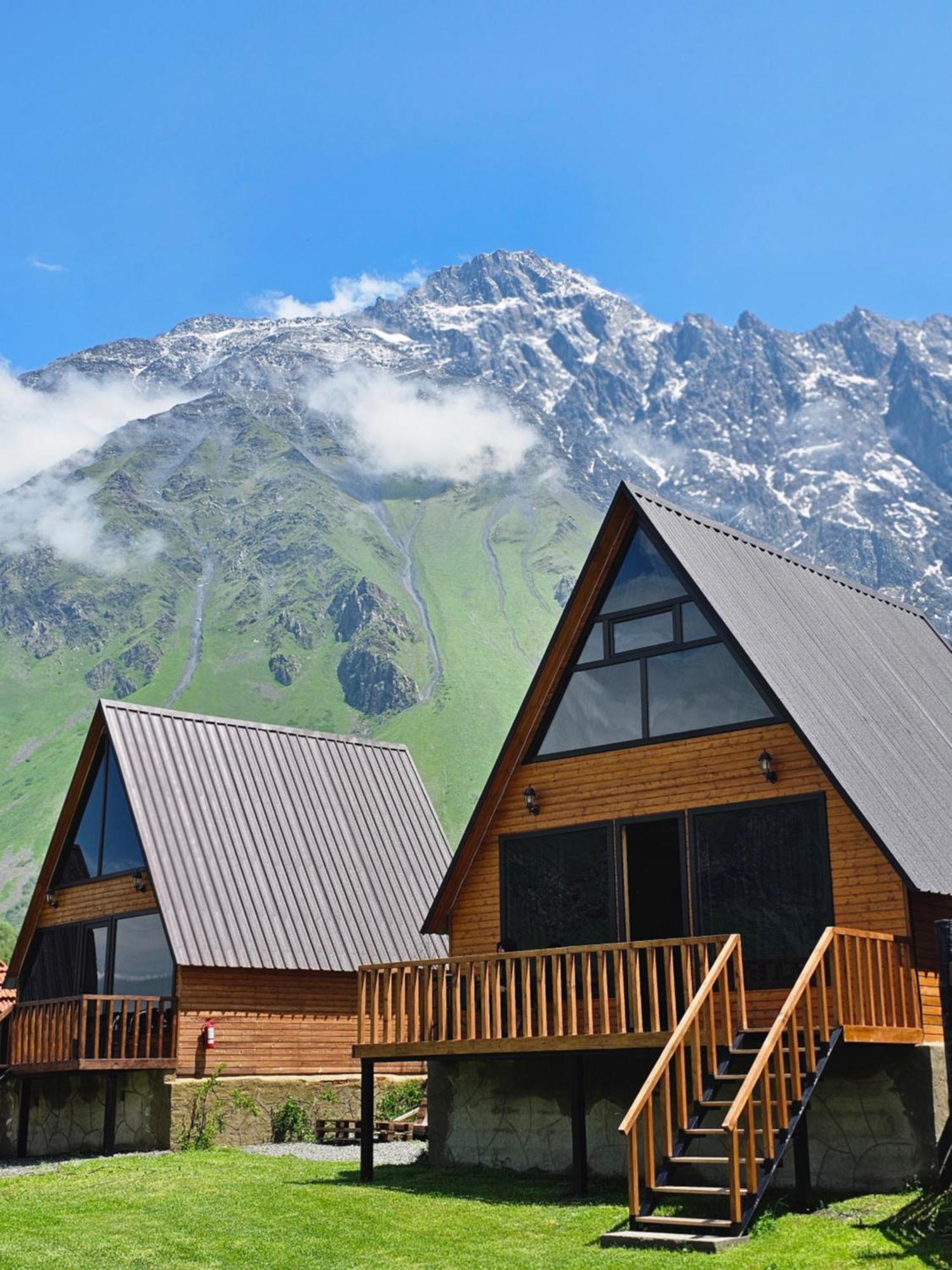 Hillside Kazbegi Apartment Exterior photo