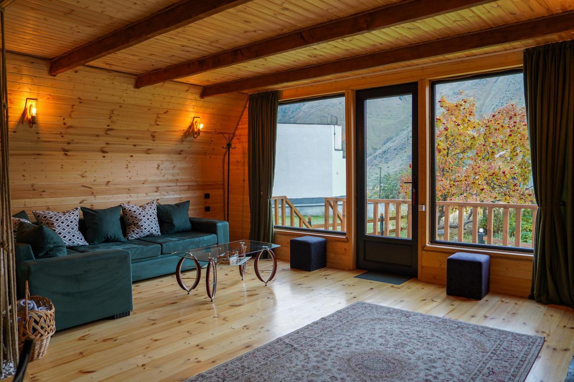 Hillside Kazbegi Apartment Exterior photo