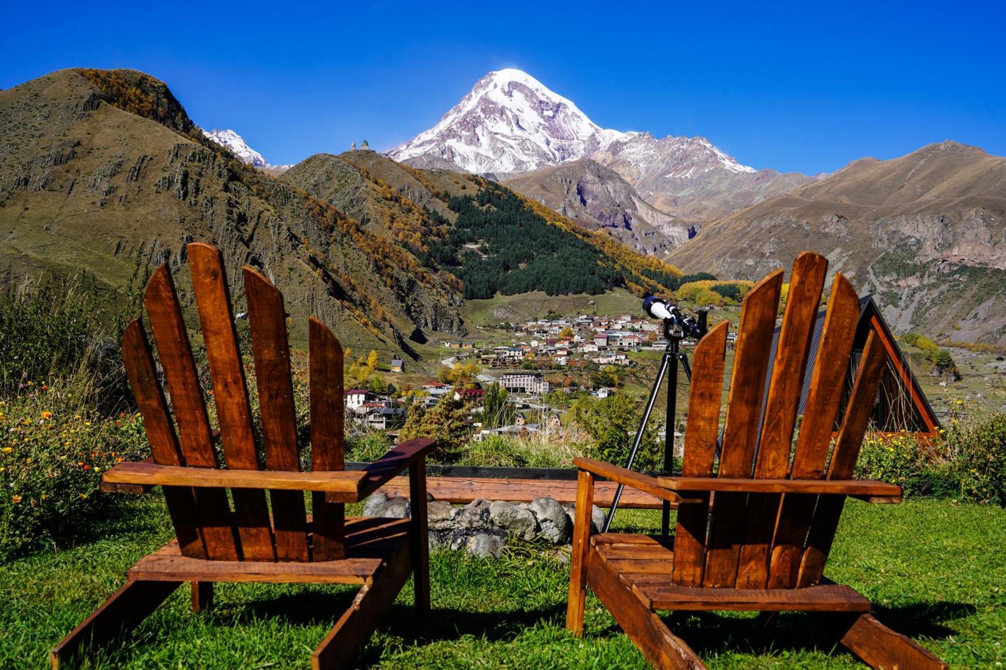 Hillside Kazbegi Apartment Exterior photo